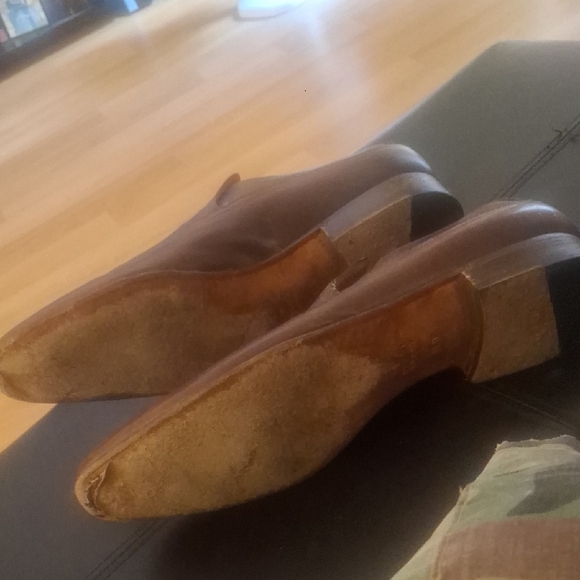 Gucci Script Loafers - Picture 5 of 6